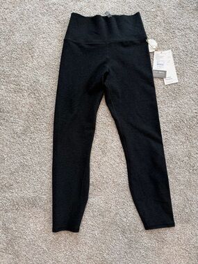 Vuori Heather Black High-Waist Active Leggings - Clean Elevation 7/8 Length -23”